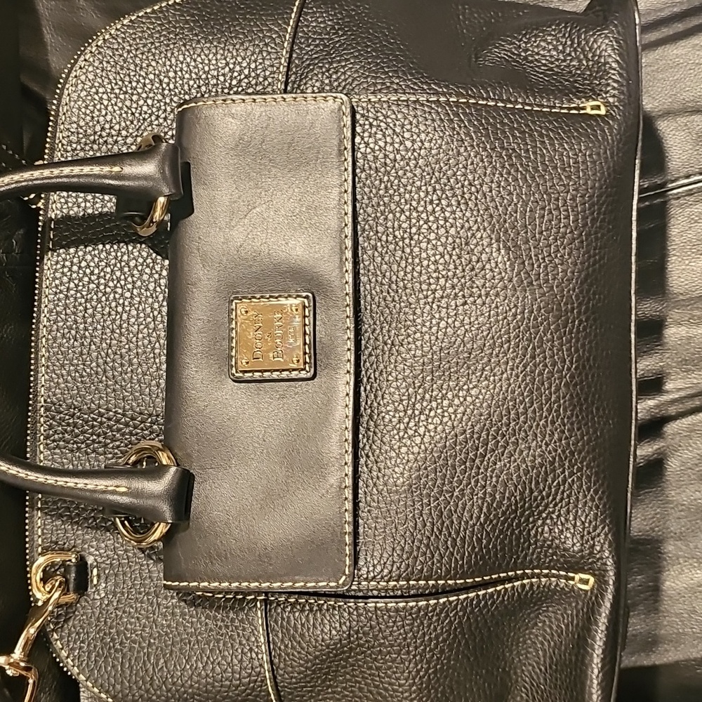 DOONEY & BOURKE BAG... EXCELLENT CONDITION - Picture 4 of 16